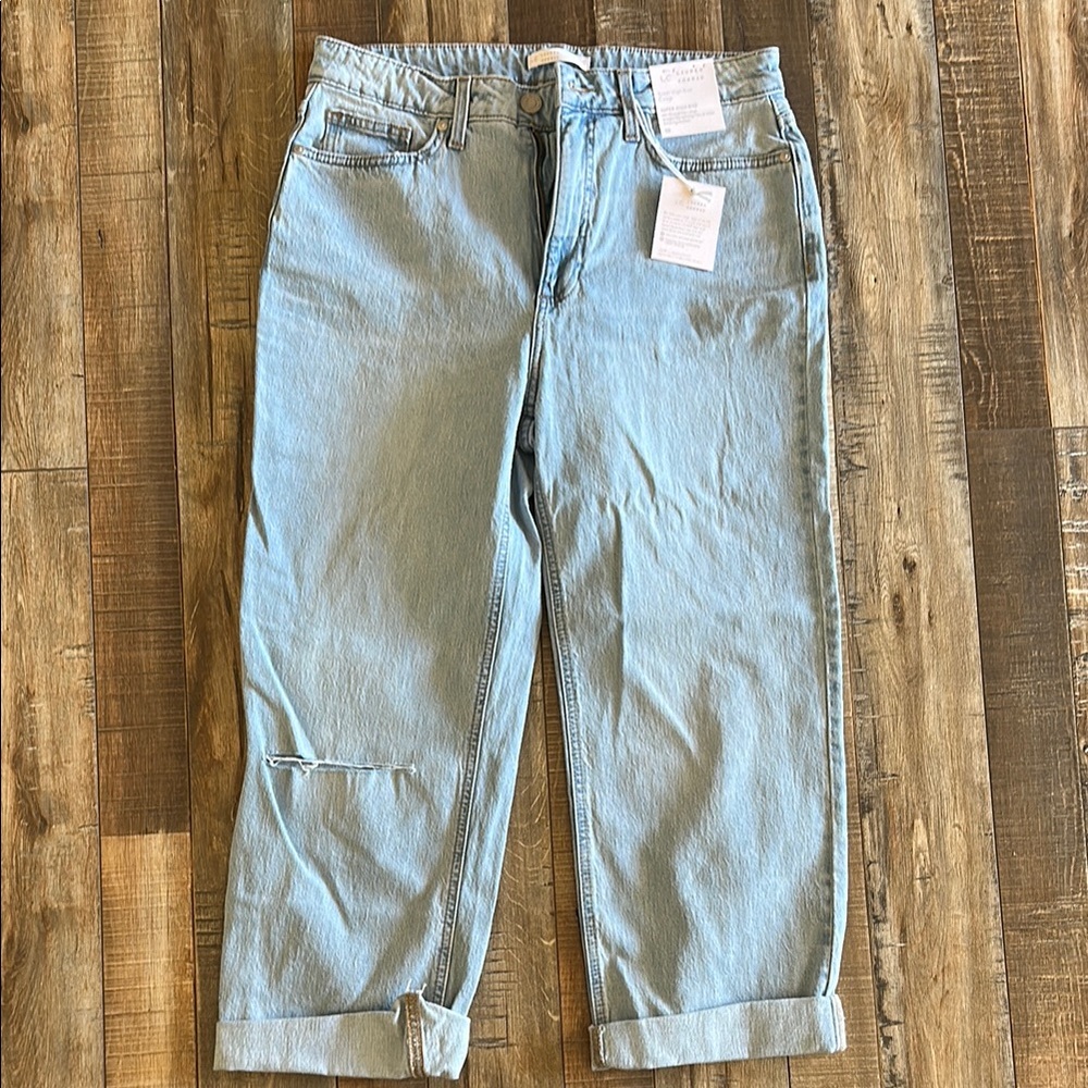 Lauren Conrad super high-rise crop jeans
Light Wash Denim Jeans